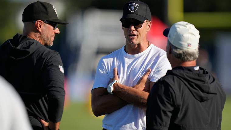 Tom Brady Talks Broadcasting Future amid Massive Fox Contract, Raiders Ownership
