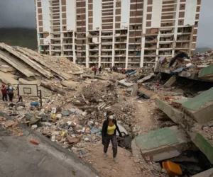 Venezuela demolerá 39 edificios dañados por los terremotos en La Guaira